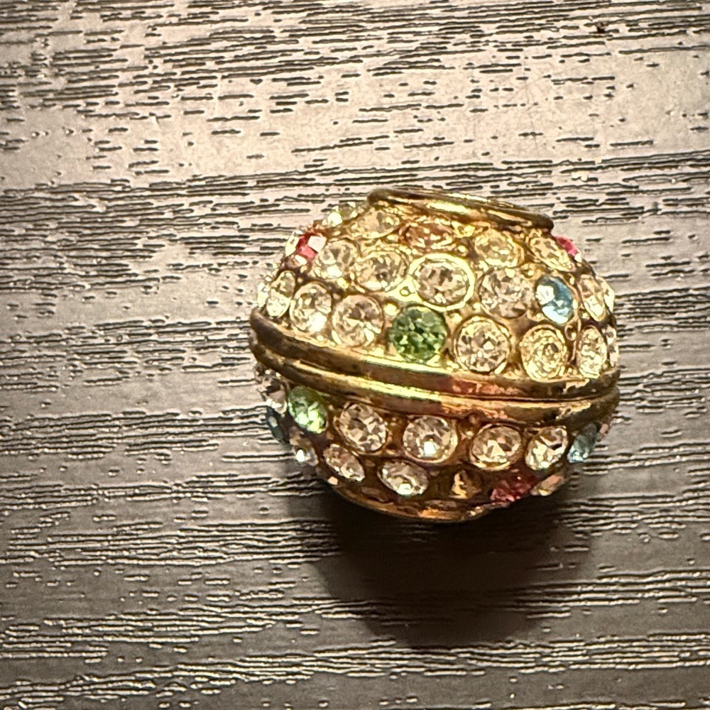 D’Orlan Vintage 22kt Goldplated sphere Pendant w Multicolor Swarovski Crystals - Picture 4 of 4